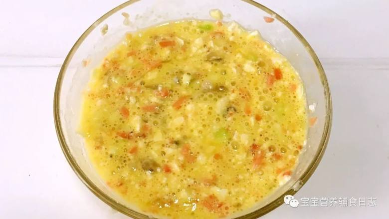 鲜虾蔬菜手指条,充分搅拌均匀。