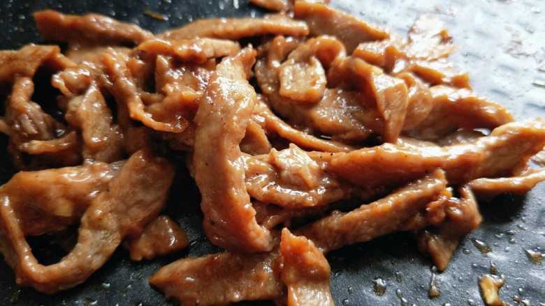 做饼+嫩牛柳卷饼,近看牛柳,香,嫩。