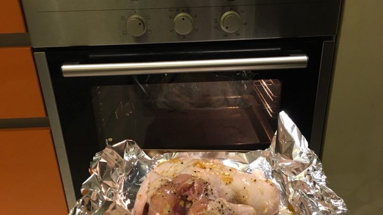 柠香迷迭鸡,准备!送入洞房!大误😂!送入烤箱!
