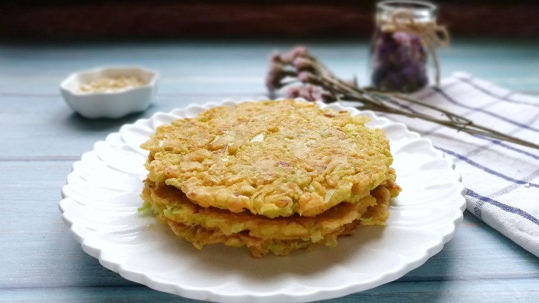 做饼+圆白菜鸡蛋煎饼,成品图!