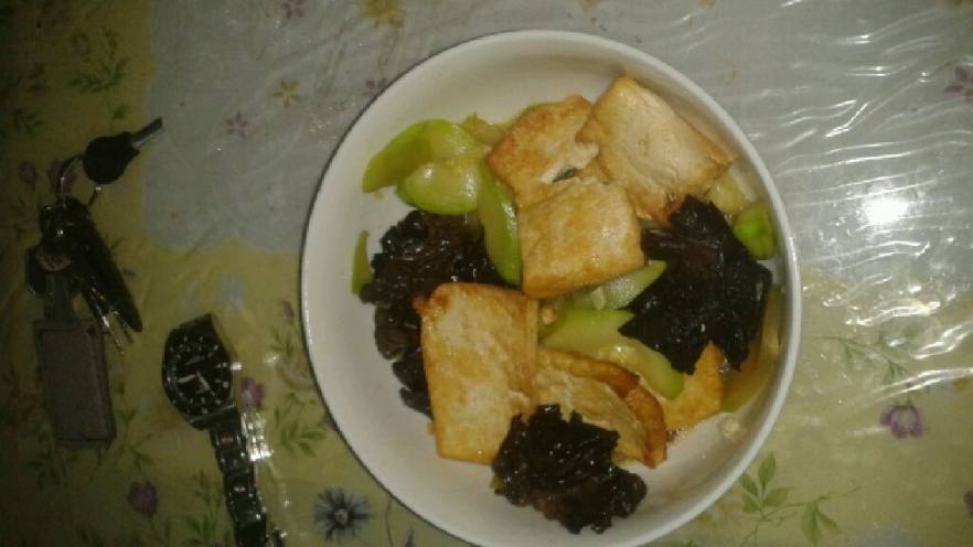 豆腐烧木耳