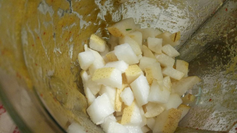 韩式辣酱【面包机“泡菜”菜谱提炼】,大鸭梨,放料理机~料理机别忘记加一点点<a style='color:red;display:inline-block;' href='/shicai/ 156925'><a style='color:red;display:inline-block;' href='/shicai/ 156925'>水</a></a>,这样才能打动,不要多,只要一点点