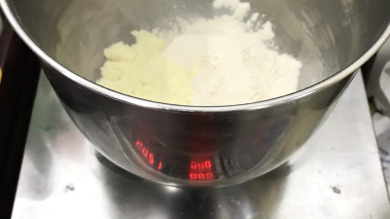 70%蜂蜜蛋白吐司,加入奶粉