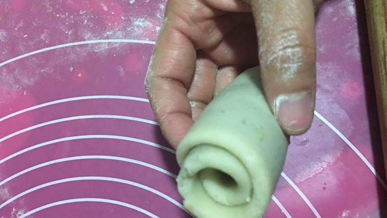 豆沙抹茶蛋黄酥,这样