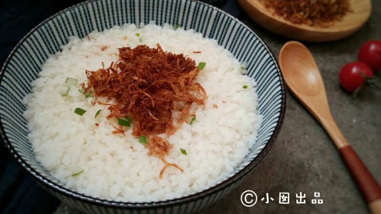 肉松,我喜欢早餐的时候放在白粥里,你们呢?