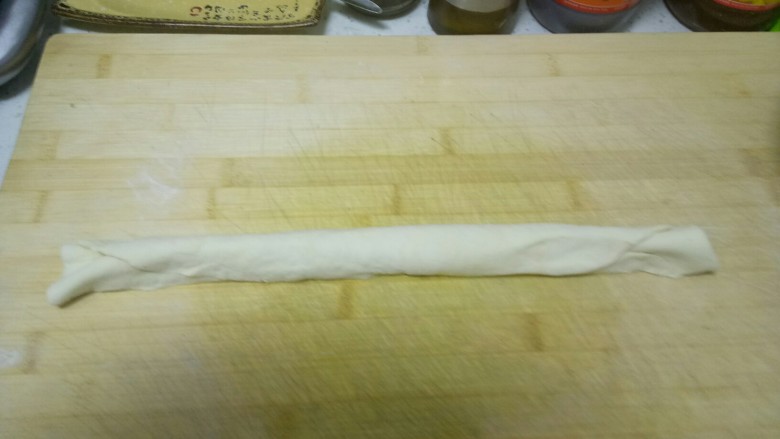 做饼+酱香饼,<a style='color:red;display:inline-block;' href='/shicai/ 3250'>葱</a>底部卷起。