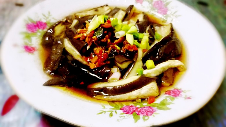 香肠风味蒸茄子～一锅两菜