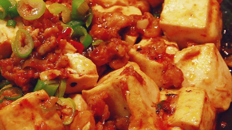 实用快手系列★麻婆豆腐,麻辣,咸香,经典中的经典,即使你不会做,但是一定爱吃。对吧?老铁!