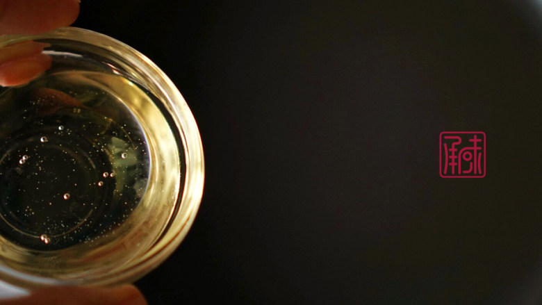 咸甜相伴30年，越难越爱的爽嫩芒果牛肉粒,热锅起油