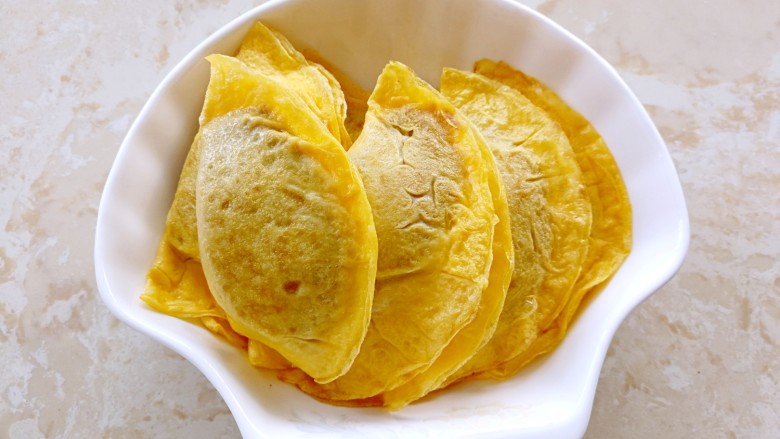 妈妈的味道~美味蛋饺(平底锅版),依次全部做好