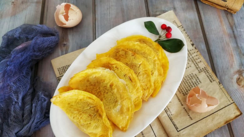 妈妈的味道~美味蛋饺(平底锅版),一次可以多做一点,吃不完用保鲜袋装起来,放冰箱冷冻,吃的时候提前拿出来就可以了