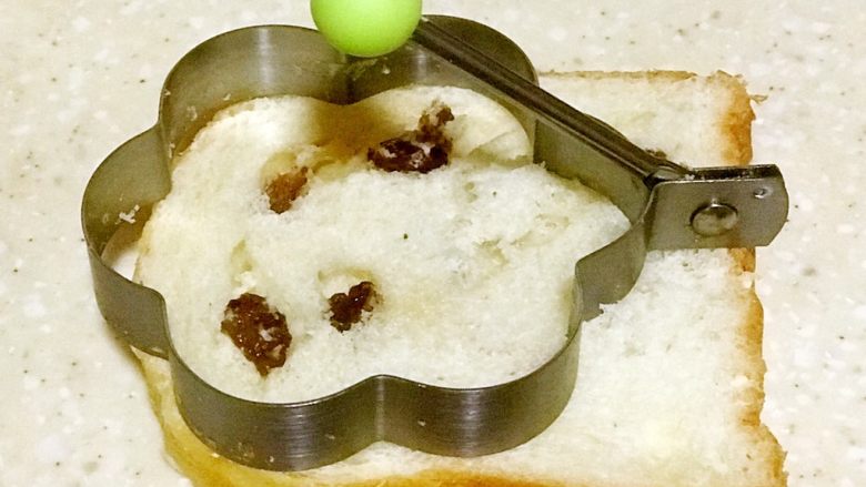浅湘食光&火腿蛋吐司,面包片用工具压型