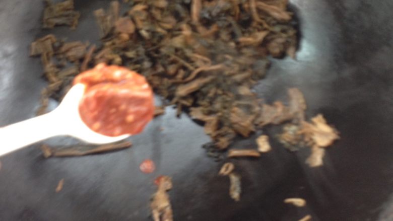 梅菜扣肉,放入<a style='color:red;display:inline-block;' href='/shicai/ 4300'>豆腐乳</a>