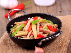 过年菜---三鲜蘑菇煲