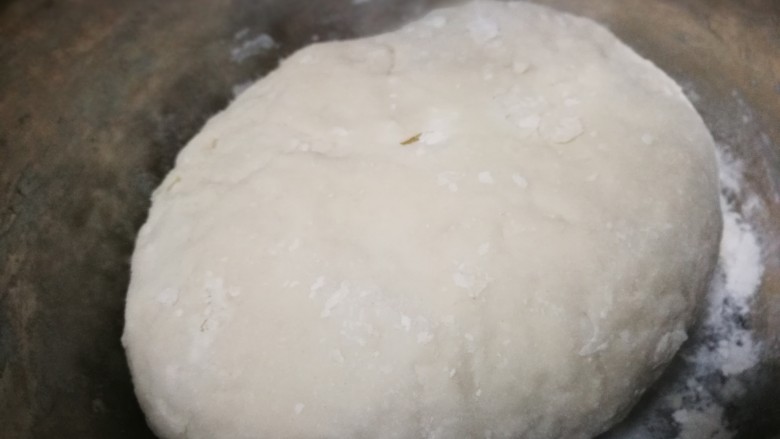 做饼+家常千层肉饼,和成面团 醒一醒