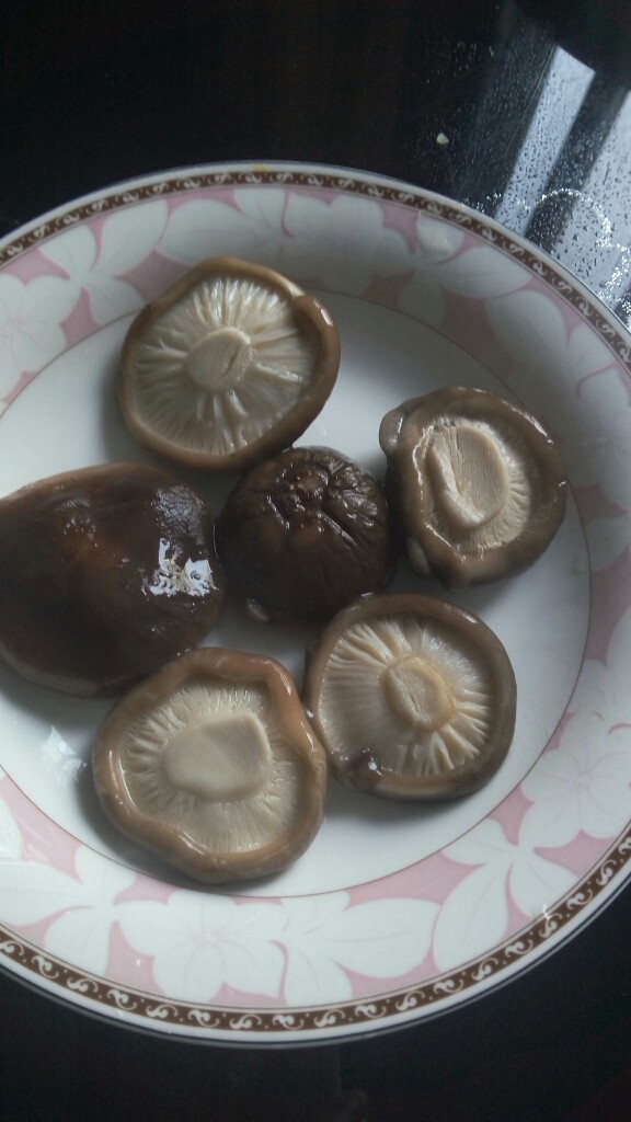 美味营养羹,凉水洗净备用。