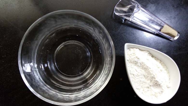 肉松面包卷,做波兰种所需要的材料,冬季天冷的时候可以使用温<a style='color:red;display:inline-block;' href='/shicai/ 156925'><a style='color:red;display:inline-block;' href='/shicai/ 156925'>水</a></a>。