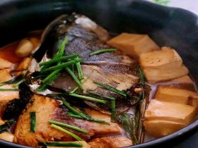 砂锅鱼头豆腐汤，延缓脑力衰退