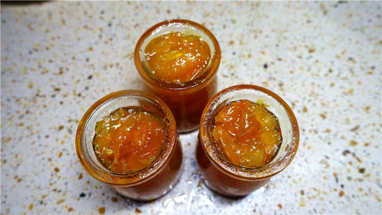 金桔柠檬茶,.装入煮好消过毒的玻璃瓶里,密封保存。