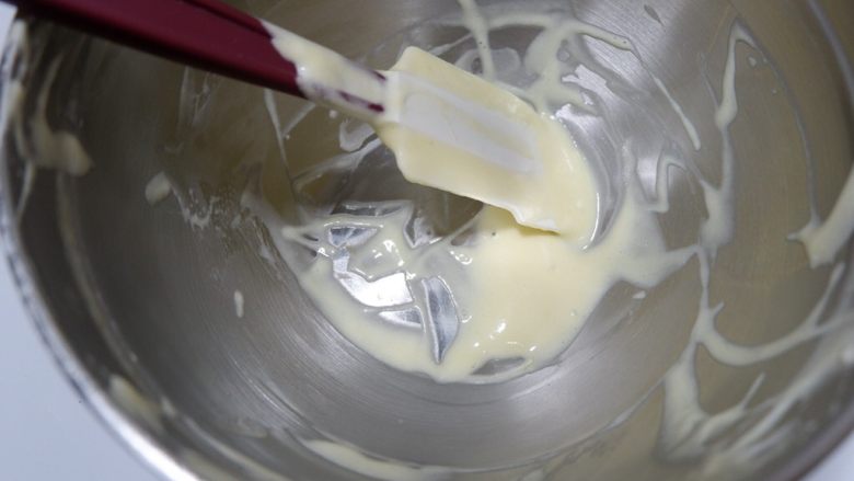 古早味—优格千叶纹蛋糕,留这一点就够用了,一个盆底。