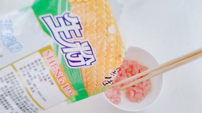 生菜豆腐肉沫羹,加生粉,拌匀。