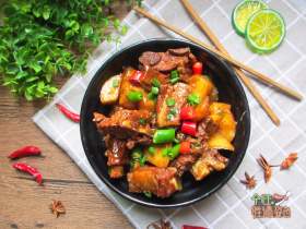 土豆烧排骨