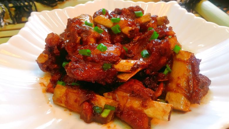 家常烧排骨,味道很棒哦!
