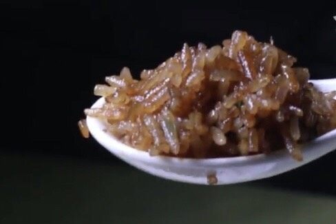 川菜大师版酱油炒饭,超级香!酱油炒饭就该用猪油!!!