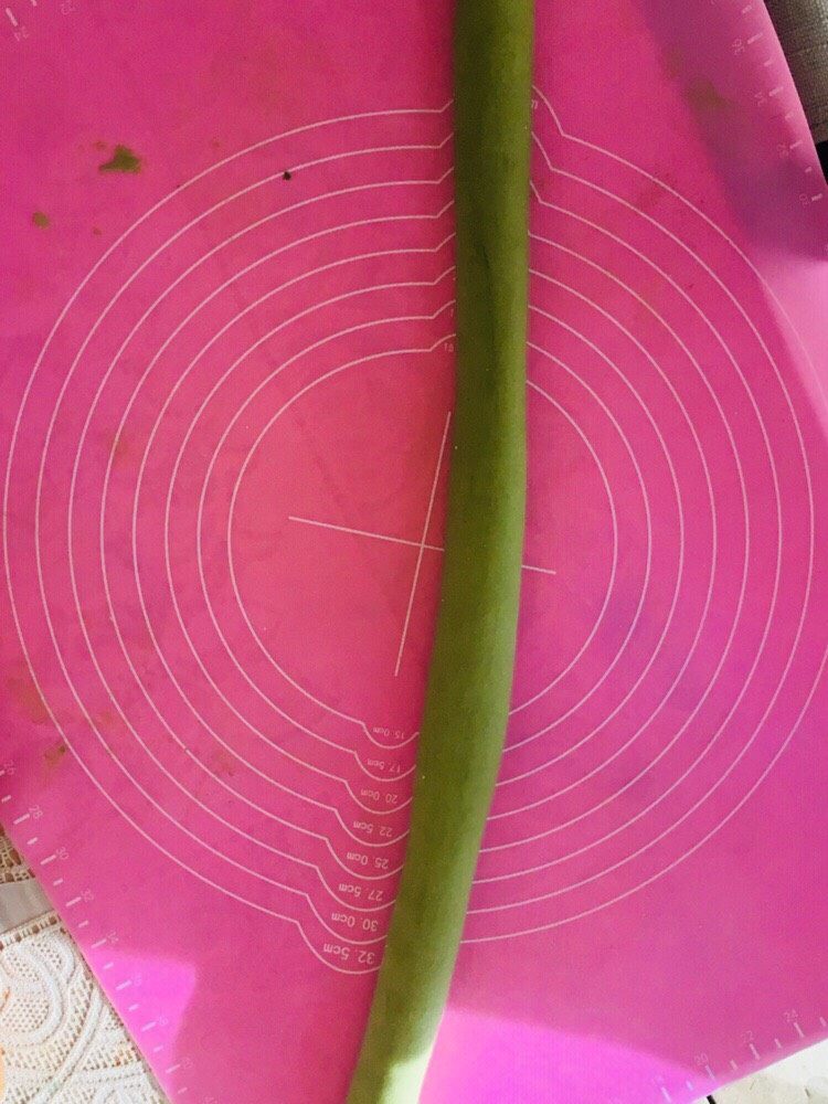 白菜(百财)饺子,拉长拉匀称