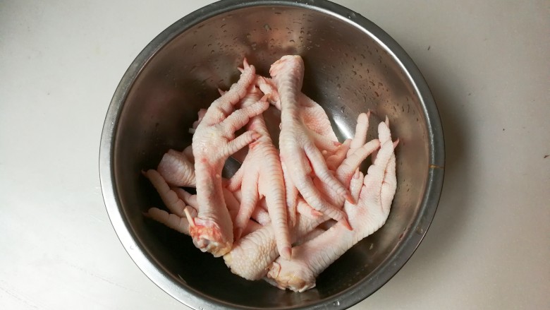 冷热两吃糯弹冰糖生抽香凤爪,解冻好<a style='color:red;display:inline-block;' href='/shicai/ 89'>鸡爪</a>