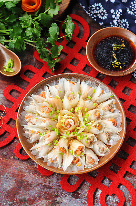 春节吉祥菜——花开富贵百财牛肉卷,花样美食,打造精致的餐桌