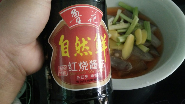 红烧水潺豆腐鱼,<a style='color:red;display:inline-block;' href='/shicai/ 31426'>红烧酱油</a>