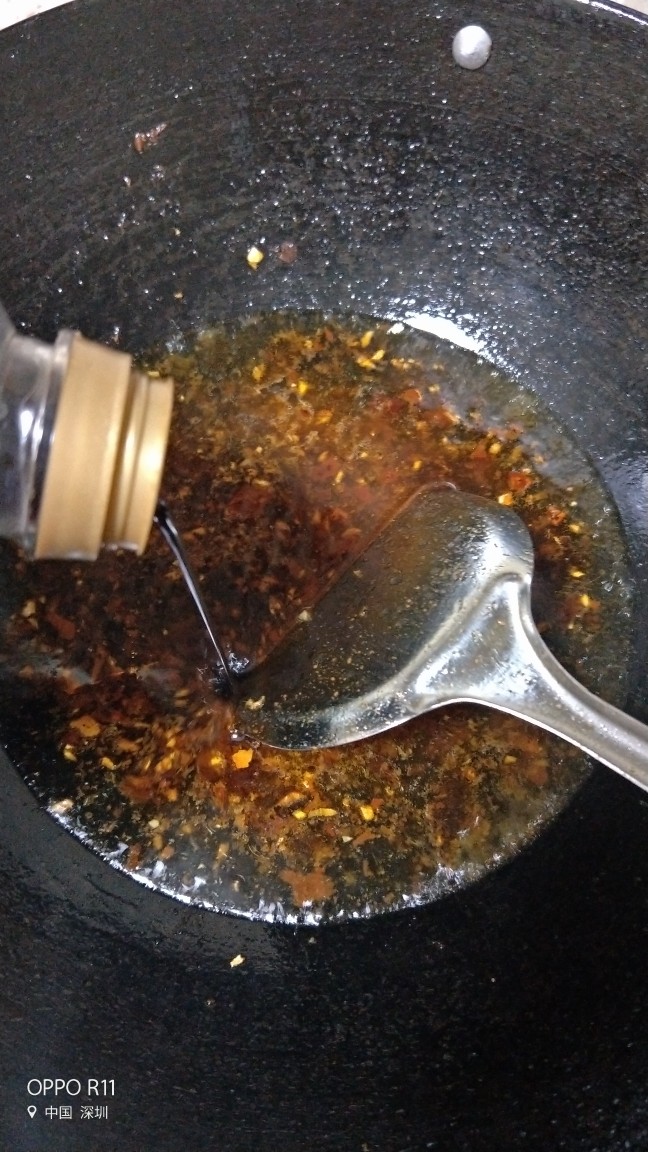 嫩滑蛋香烧豆腐,加适量<a style='color:red;display:inline-block;' href='/shicai/ 788'>生抽</a>调味