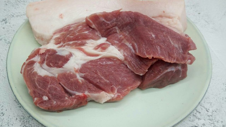 【味鲜汤美】茴香饺子,猪后腿肉,去皮,肥的地方加三分之一就可以