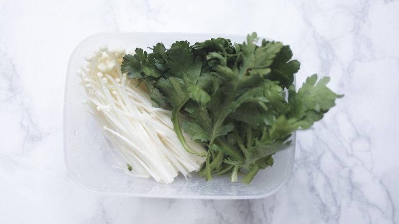 鱼饼年糕锅,各种配菜,喜欢吃啥就放啥