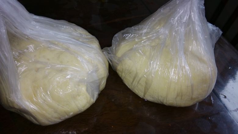 中种醇奶吐司,发至2.5倍到3倍大左右。