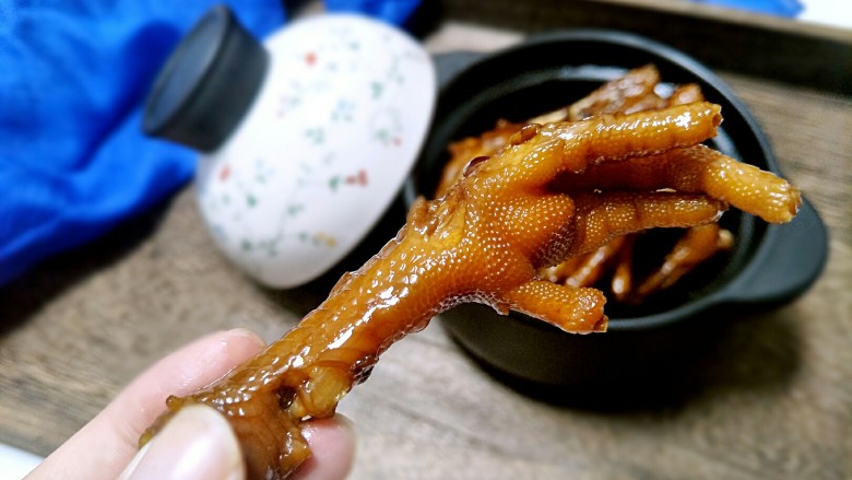 可乐鸡脚🐔,成品图!怎么样😋是不是很想来一只啊!