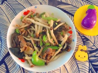 蟹味菇炒牛肉卷