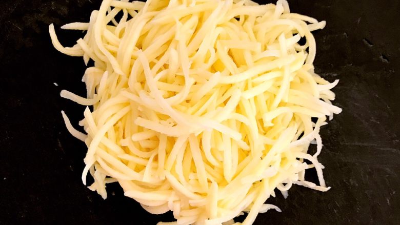 5分钟快手菜 树椒土豆丝,土豆切丝