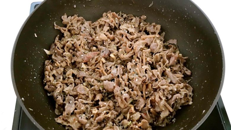 烧烤味道 孜然羊肉,翻炒1分钟