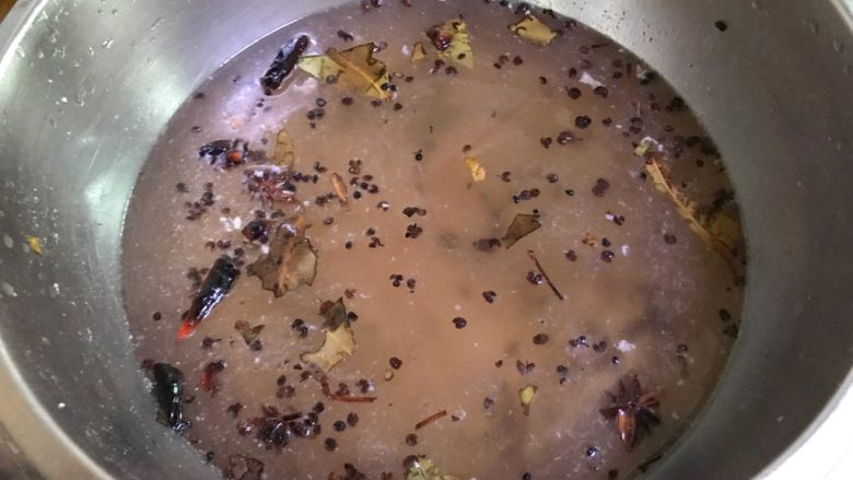 年夜饭之—水晶肘子(白切肘子)
,被洗掉的调料