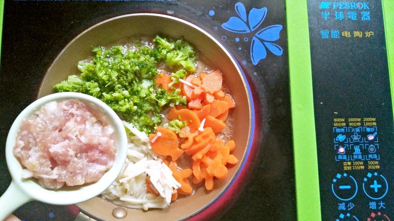 兔子盖浇饭,再加入肉末