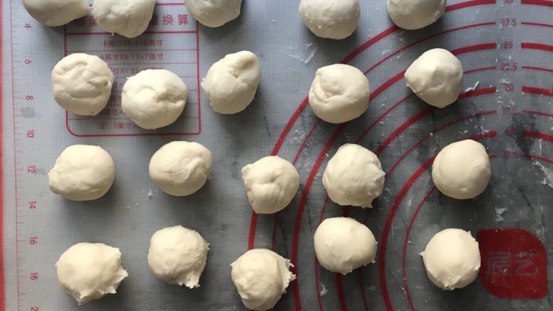 家常春饼,醒好的面分成二十个小剂子