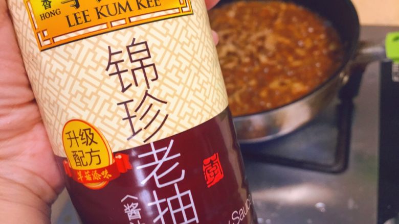 春饼卷土豆丝,<a style='color:red;display:inline-block;' href='/shicai/ 762'>老抽</a>上色,2-3ml左右
