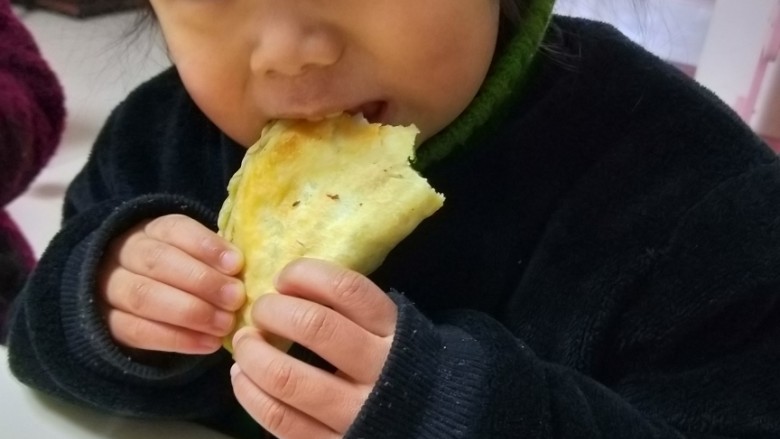 超香韭菜盒子,我家宝的最爱