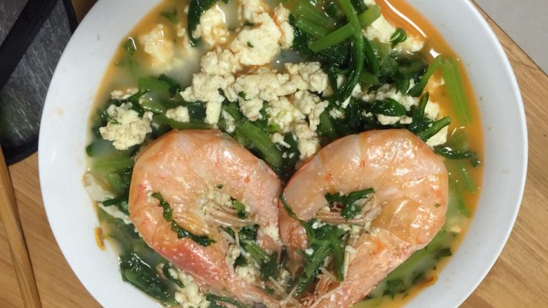 茼蒿炖豆腐虾