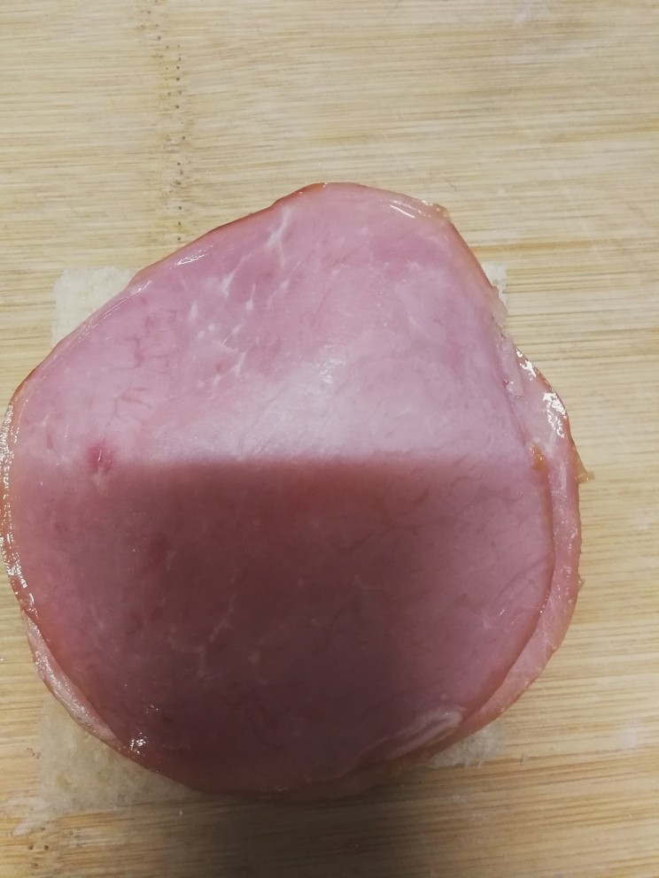 培根西多士,芝士上再加一片培根