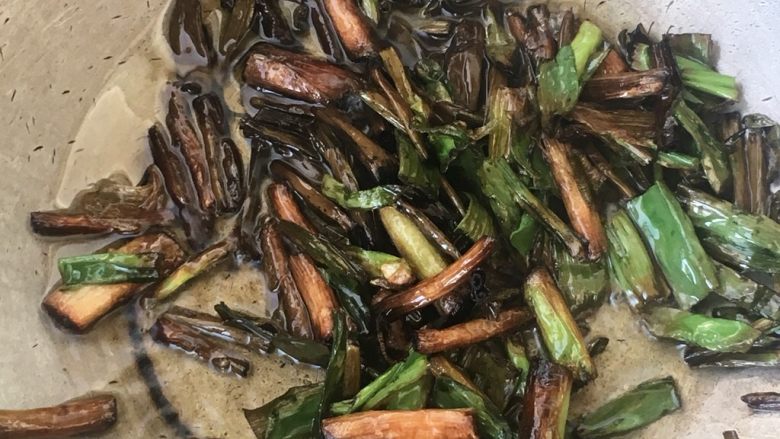 大树鸟巢葱油拌面,继续炸葱油