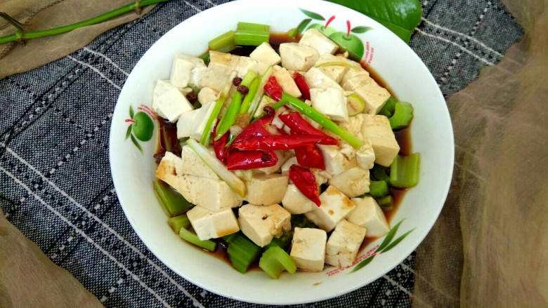 炝拌豆腐,成品,清淡可口