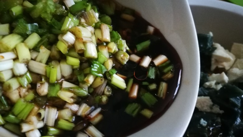 家宴菜谱~年年有鱼之皮蛋豆腐,拌成小料